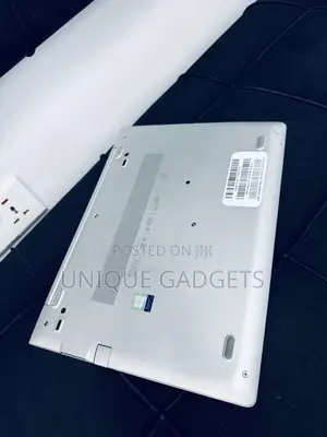 Laptop HP EliteBook 735 G6 8GB AMD Ryzen 5 SSD 256GB