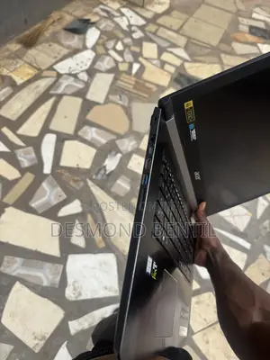 Laptop Acer Aspire 7 16GB Intel Core i7 HDD+SSD 256GB