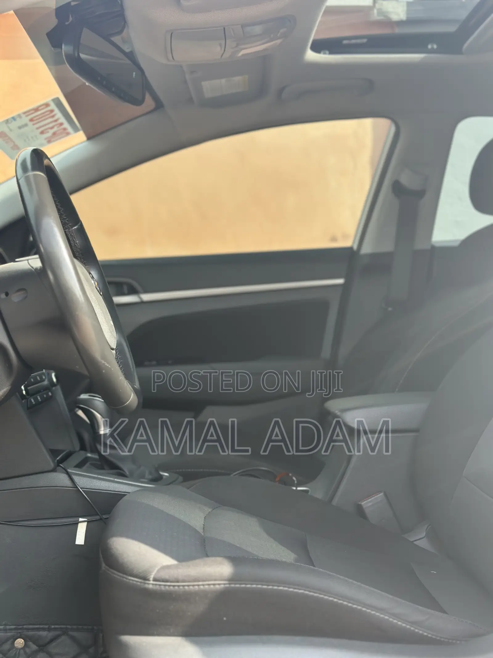 Hyundai Elantra SE Sedan FWD (2.0L 4cyl 6M) 2017 Silver