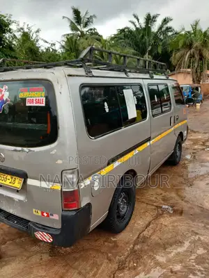 Nissan Caravan (Urvan) 2012