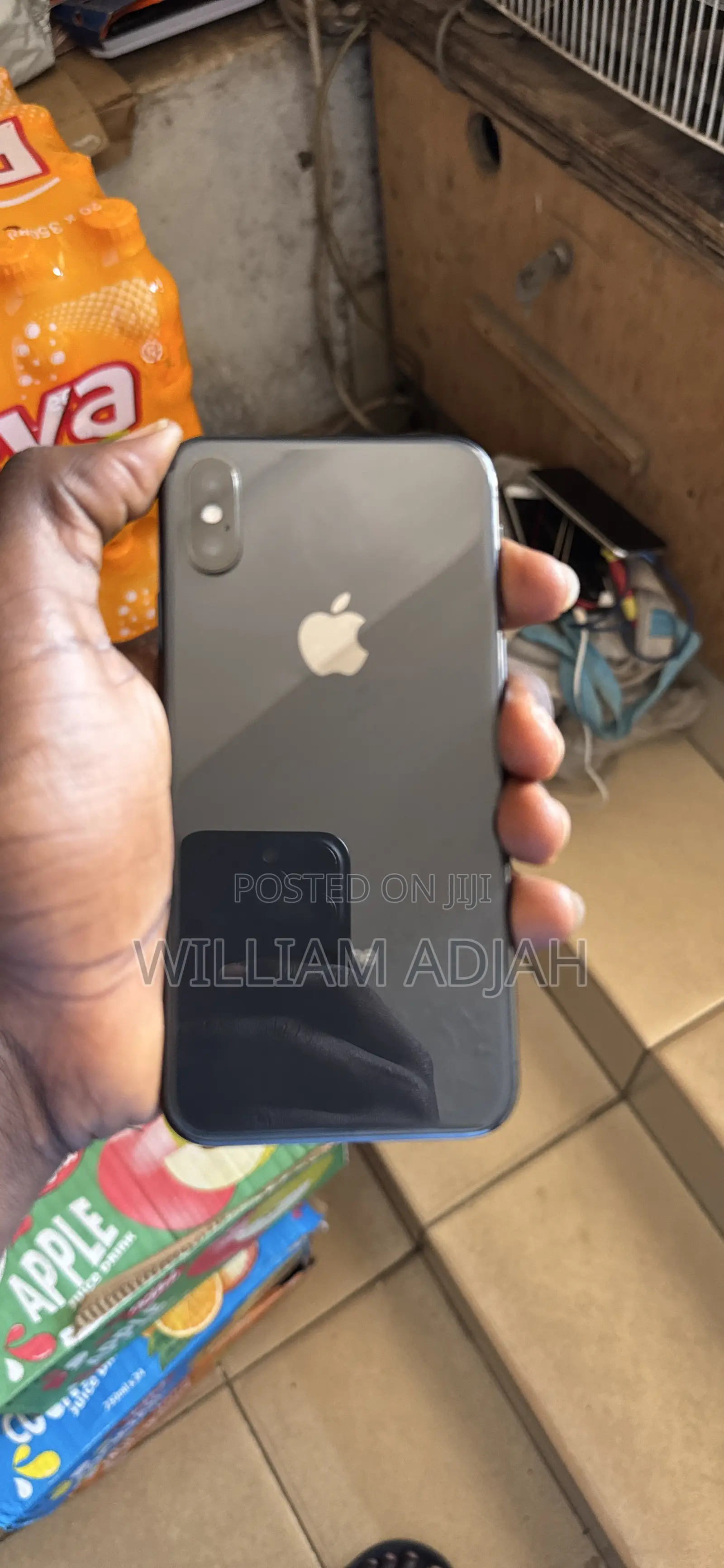 Apple iPhone X 64 GB Black