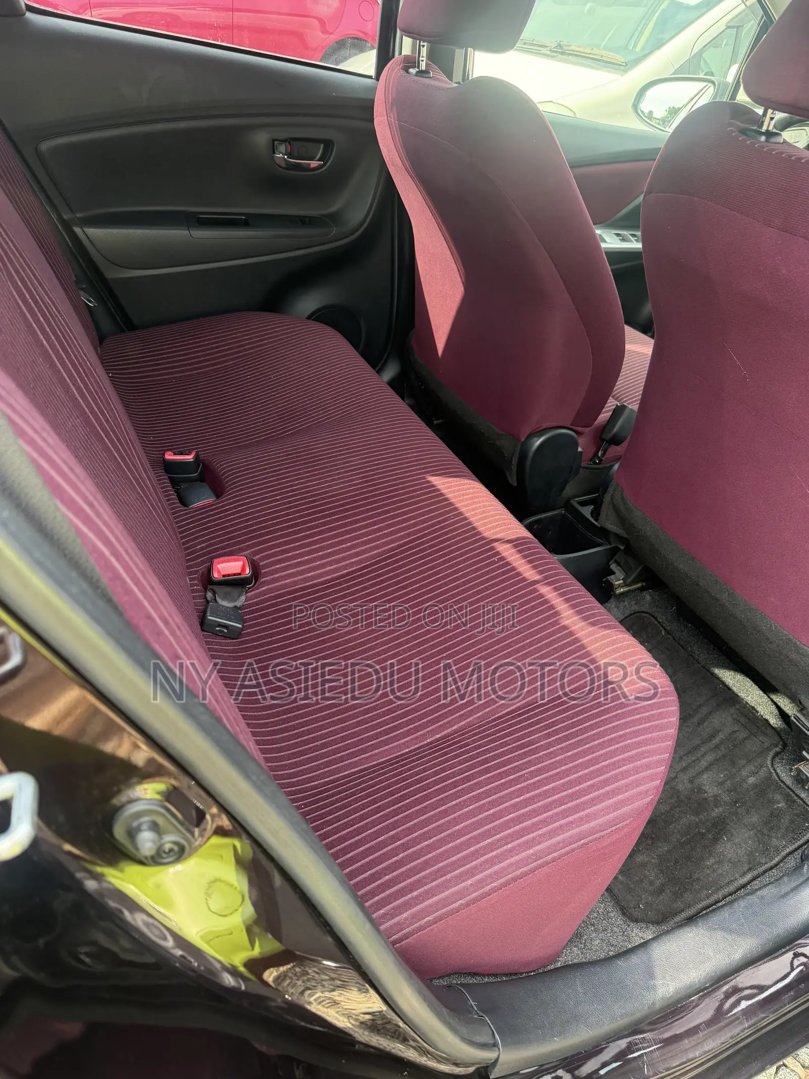 Toyota Vitz 1.3 FWD 5dr 2014 Burgundy
