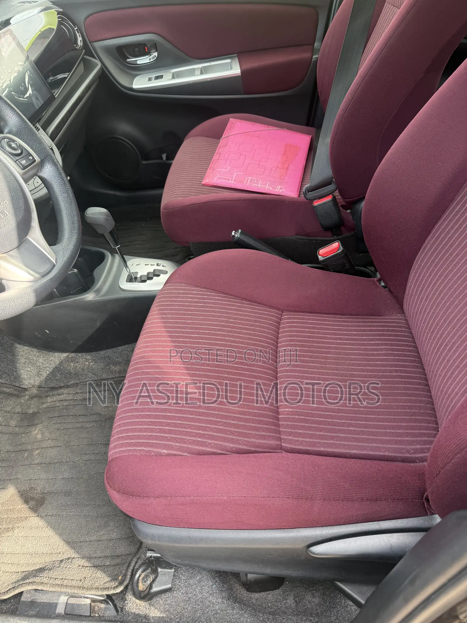 Toyota Vitz 1.3 FWD 5dr 2014 Burgundy