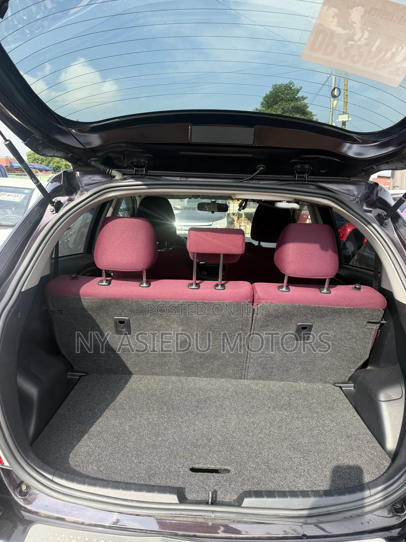 Toyota Vitz 1.3 FWD 5dr 2014 Burgundy