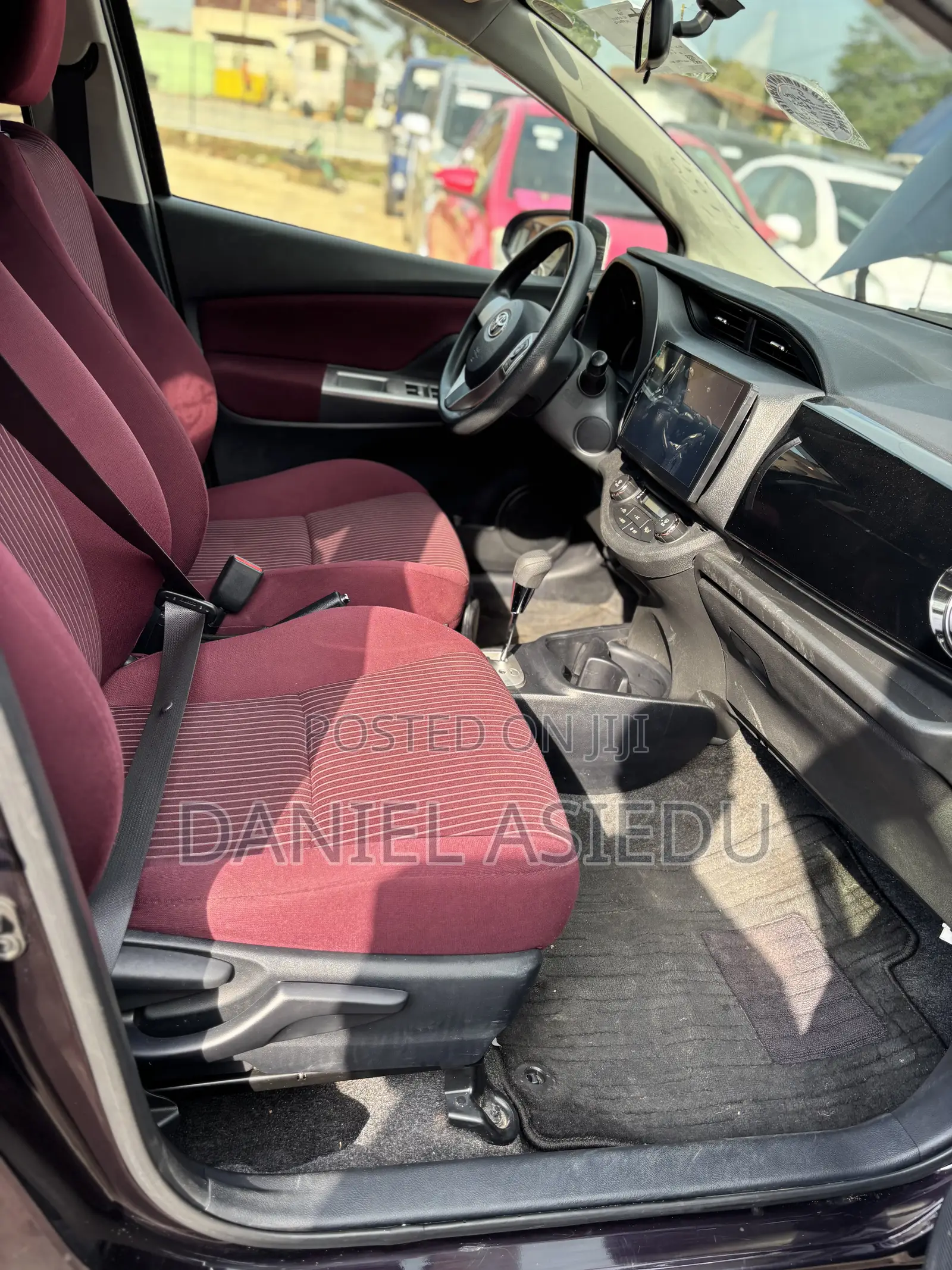 Toyota Vitz 1.3 AWD 3dr 2015 Burgundy