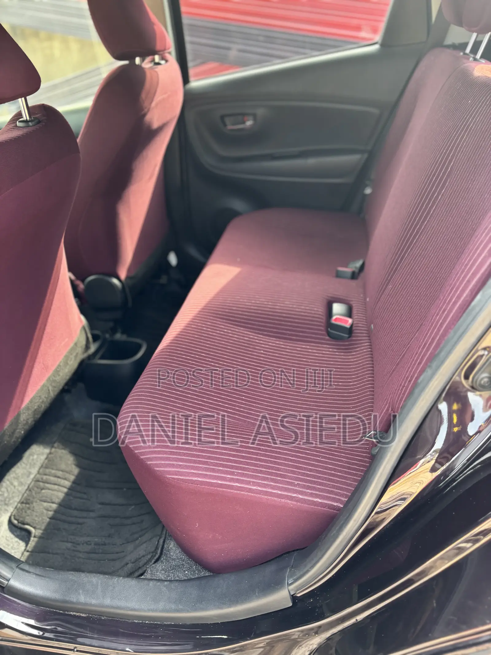 Toyota Vitz 1.3 AWD 3dr 2015 Burgundy