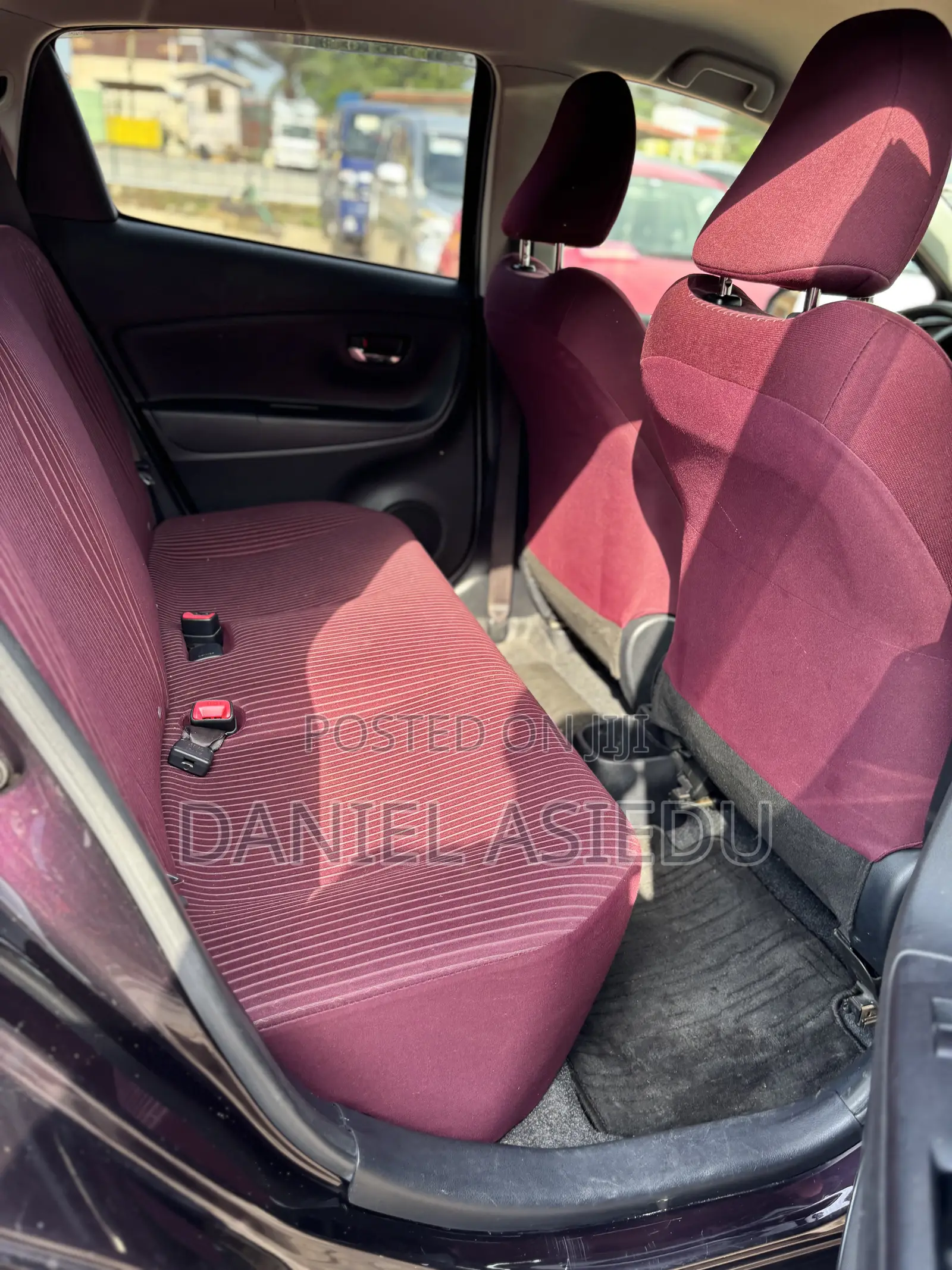 Toyota Vitz 1.3 AWD 3dr 2015 Burgundy