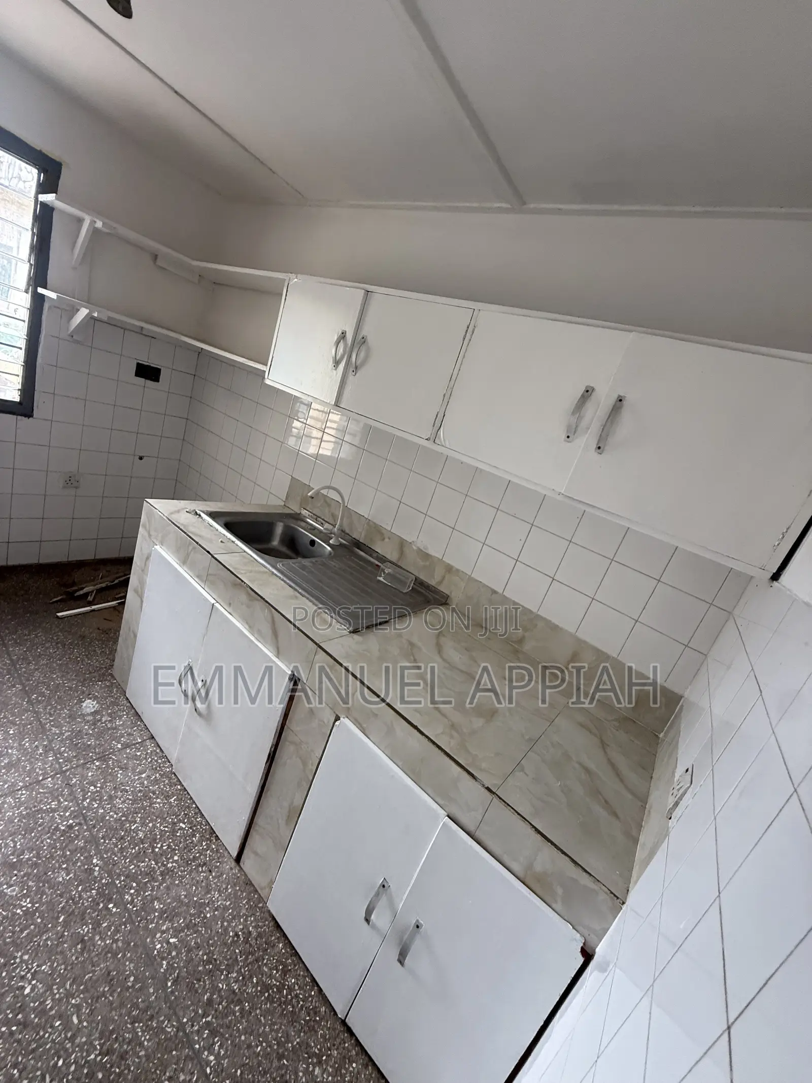 4bdrm Apartment in Awoshei Station, Awoshie for rent