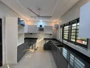 3bdrm Townhouse / Terrace in Parakuo Estate for rent