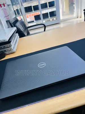 Laptop Dell Latitude 7310 16GB Intel Core i5 SSHD (Hybrid) 256GB