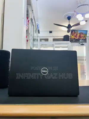 Laptop Dell Latitude 7310 16GB Intel Core i5 SSHD (Hybrid) 256GB
