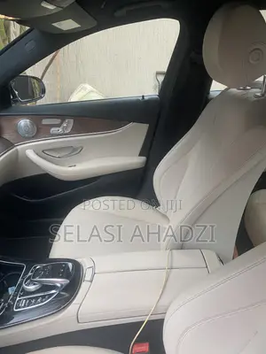 Mercedes-Benz E300 4Matic AWD Sedan (2.0L 4cyl 9A) 2017 White