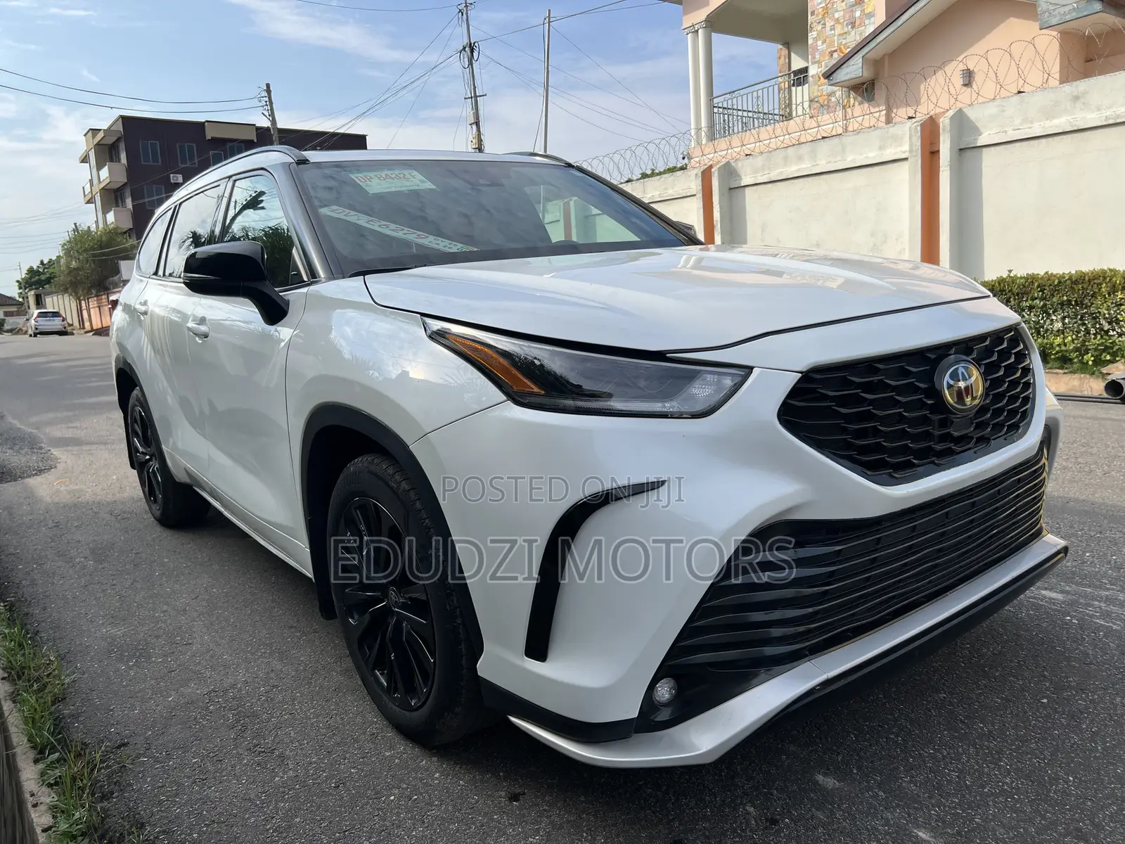Toyota Highlander XSE AWD 2023 White
