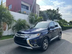 Mitsubishi Outlander ES FWD 2018 Blue