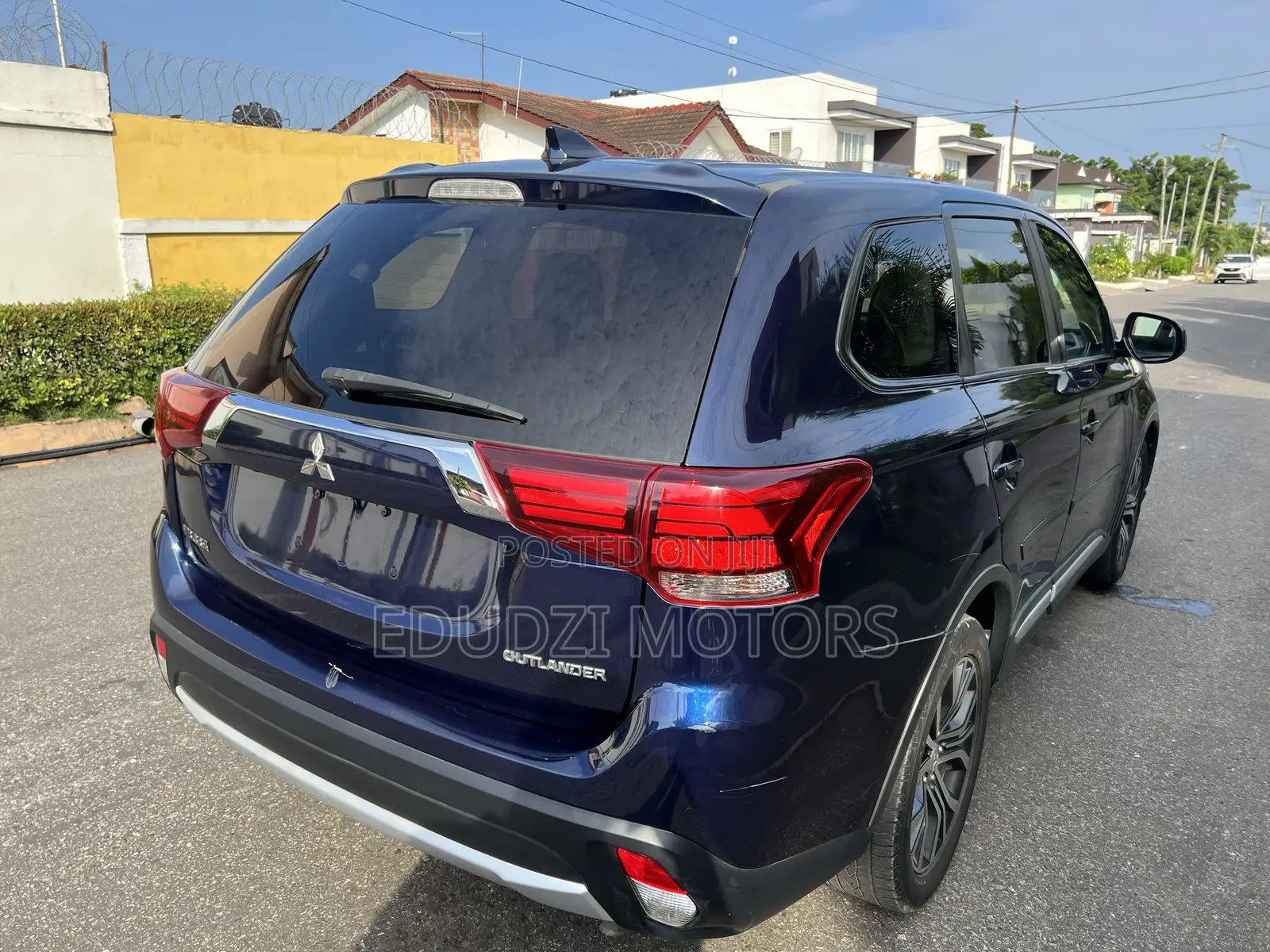 Mitsubishi Outlander ES FWD 2018 Blue