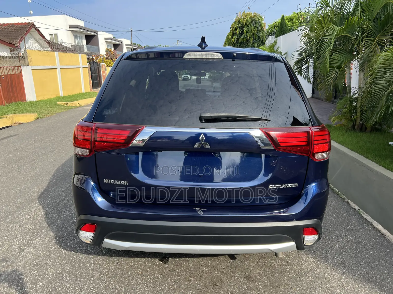 Mitsubishi Outlander ES FWD 2018 Blue