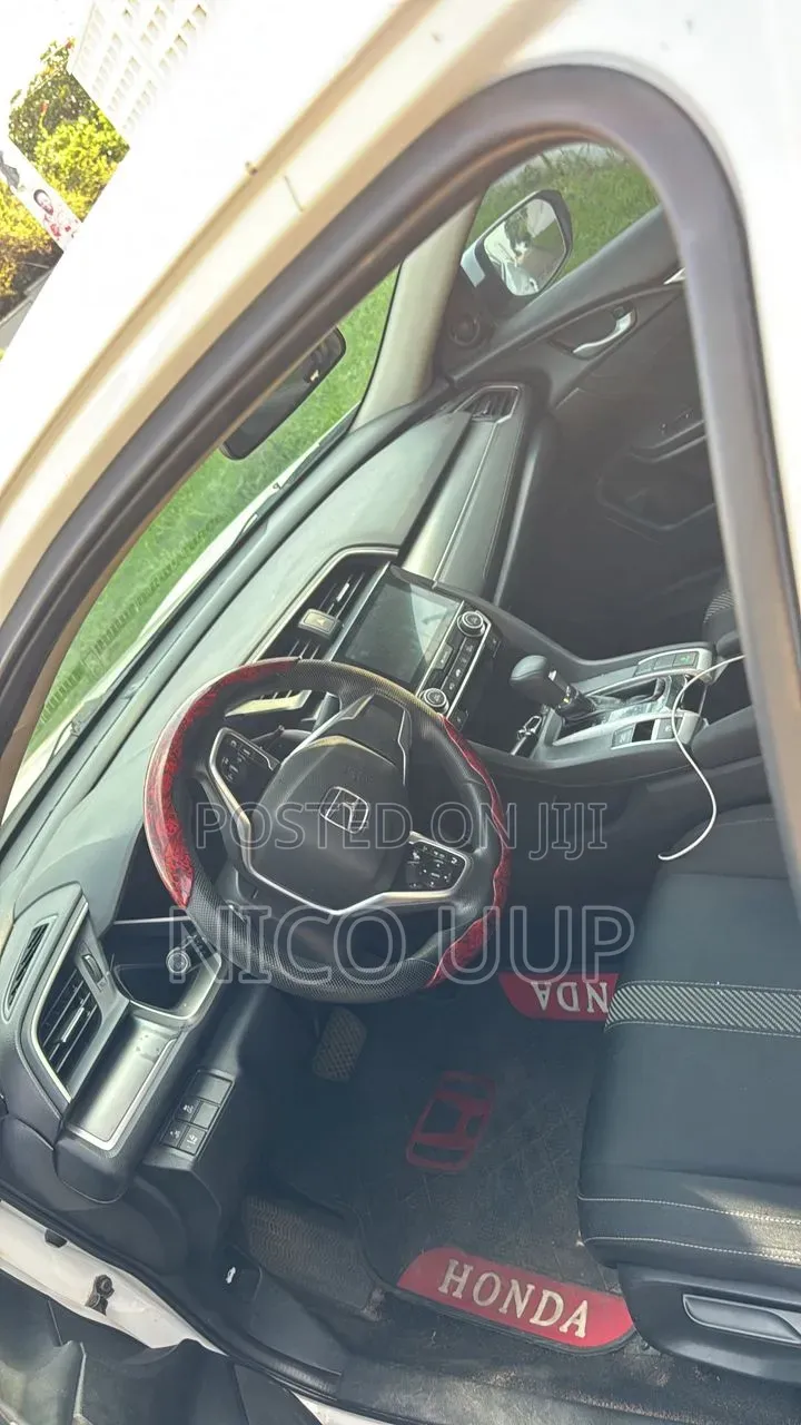 Honda Civic 2016 White