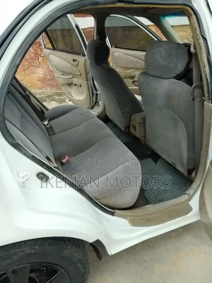 Toyota Corolla 2002 White