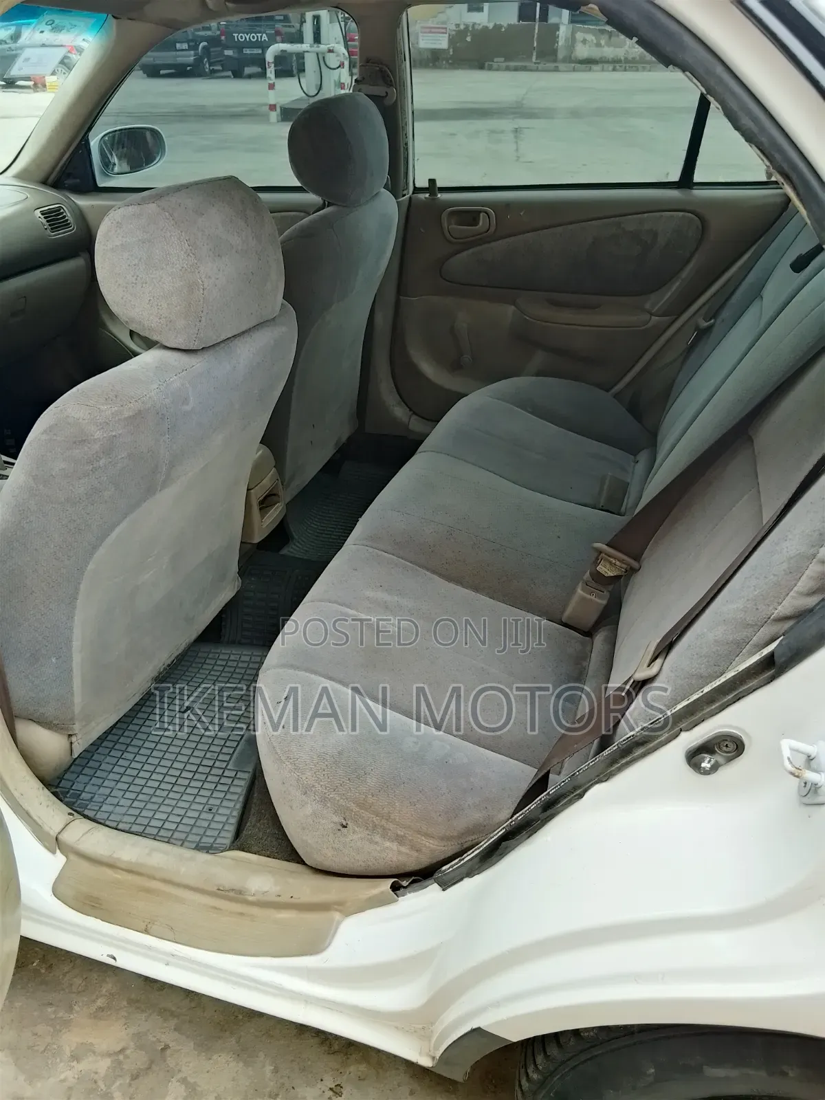 Toyota Corolla 2002 White