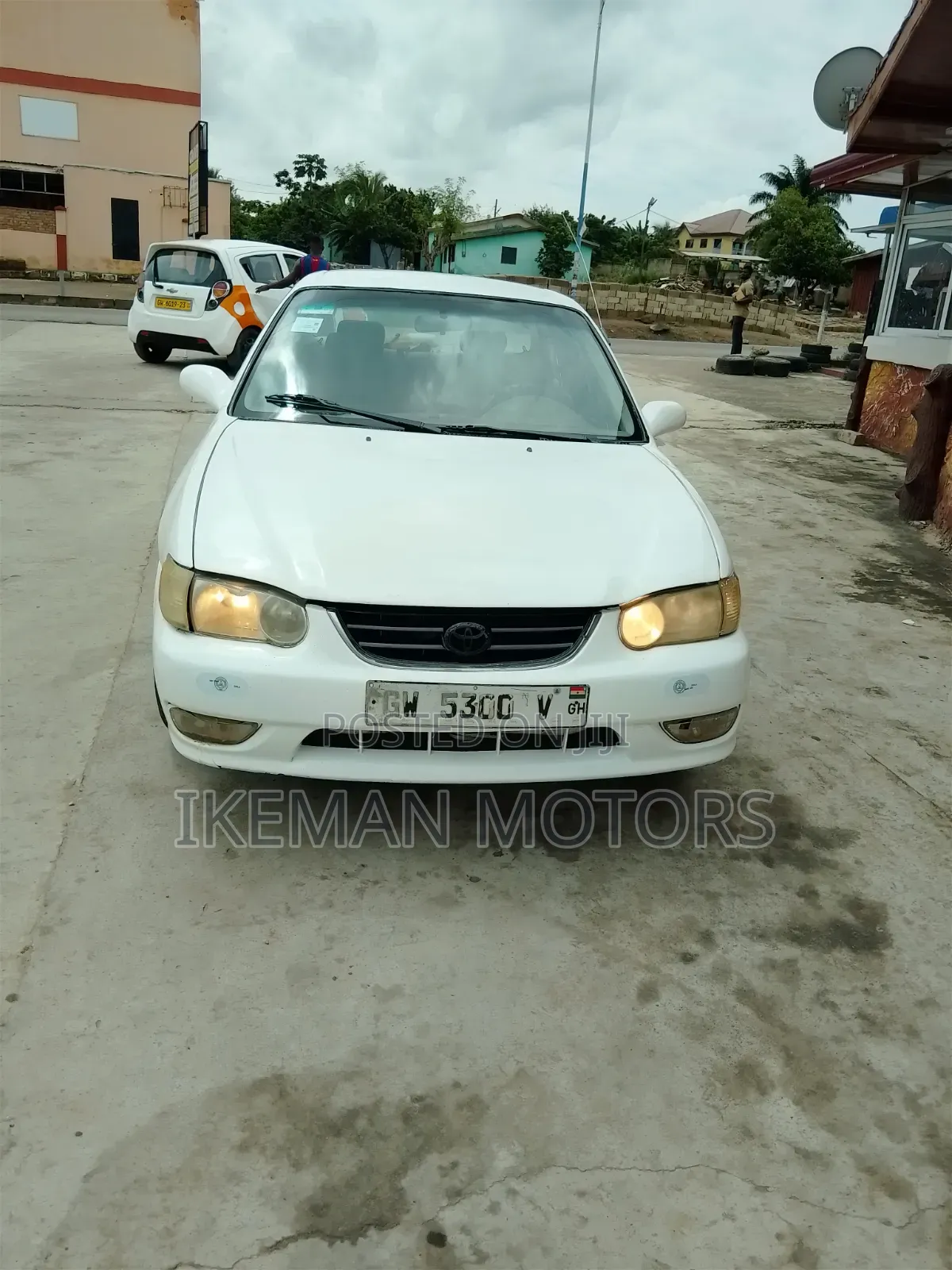 Toyota Corolla 2002 White