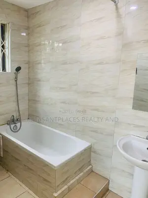 3bdrm Apartment in Pleasantplaces, Dworwulu for rent
