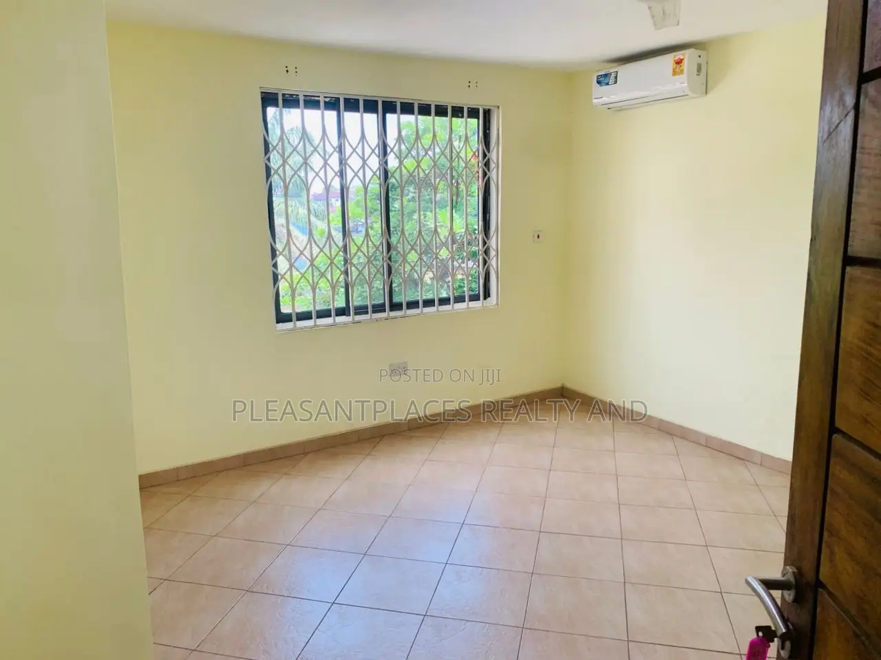 3bdrm Apartment in Pleasantplaces, Dworwulu for rent