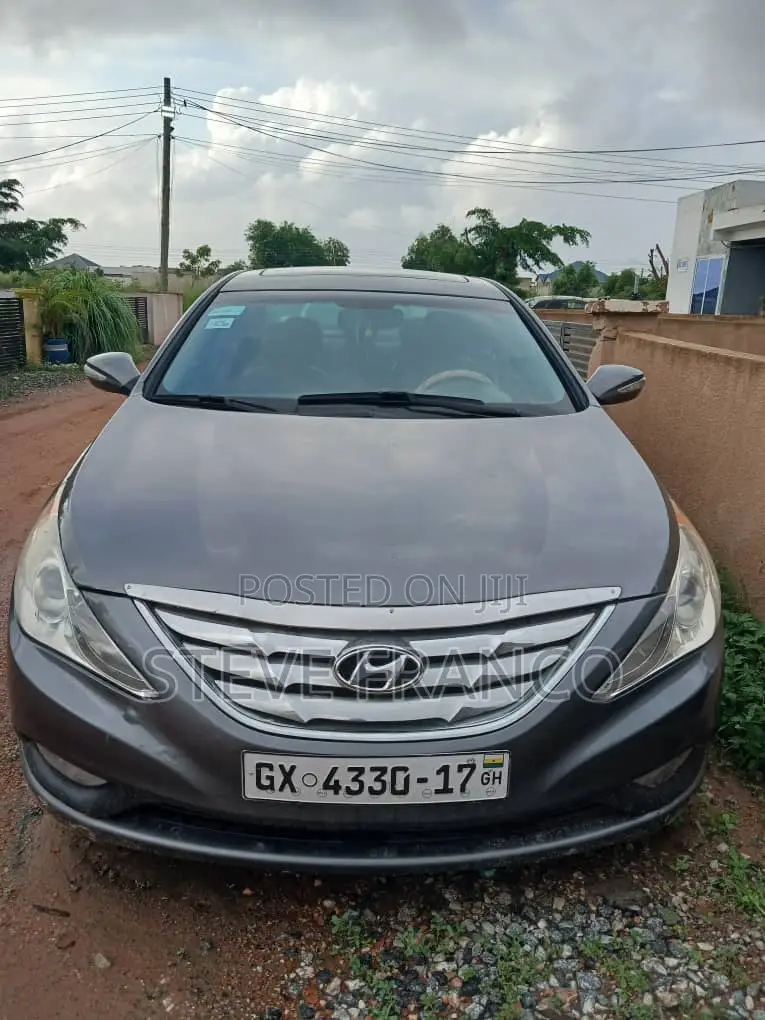 Hyundai Sonata GLS Sedan FWD (2.4L 4cyl 6A) 2012 Gray