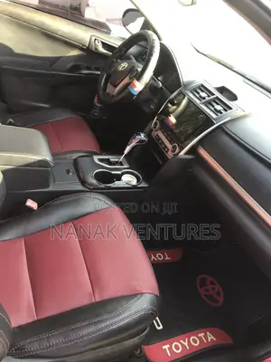 Toyota Camry SE 4dr Sedan (2.5L 4cyl 6A) 2014 Red