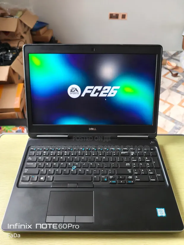 DELL Precision 7520 i7 16GB SSD 256G 超美品 Laptop Dell Precision 7520 16GB Intel Core i7 SSD 256GB