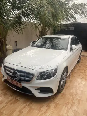 Mercedes-Benz E300 4Matic AWD Sedan (2.0L 4cyl 9A) 2017 White