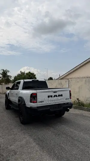 Dodge RAM 2023 White