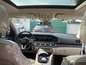 Mercedes-Benz GLE-Class 2021 White