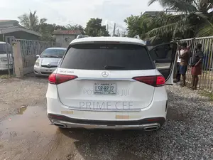 Mercedes-Benz GLE-Class 2021 White