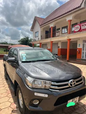 Toyota Hilux 2020 Matt Black