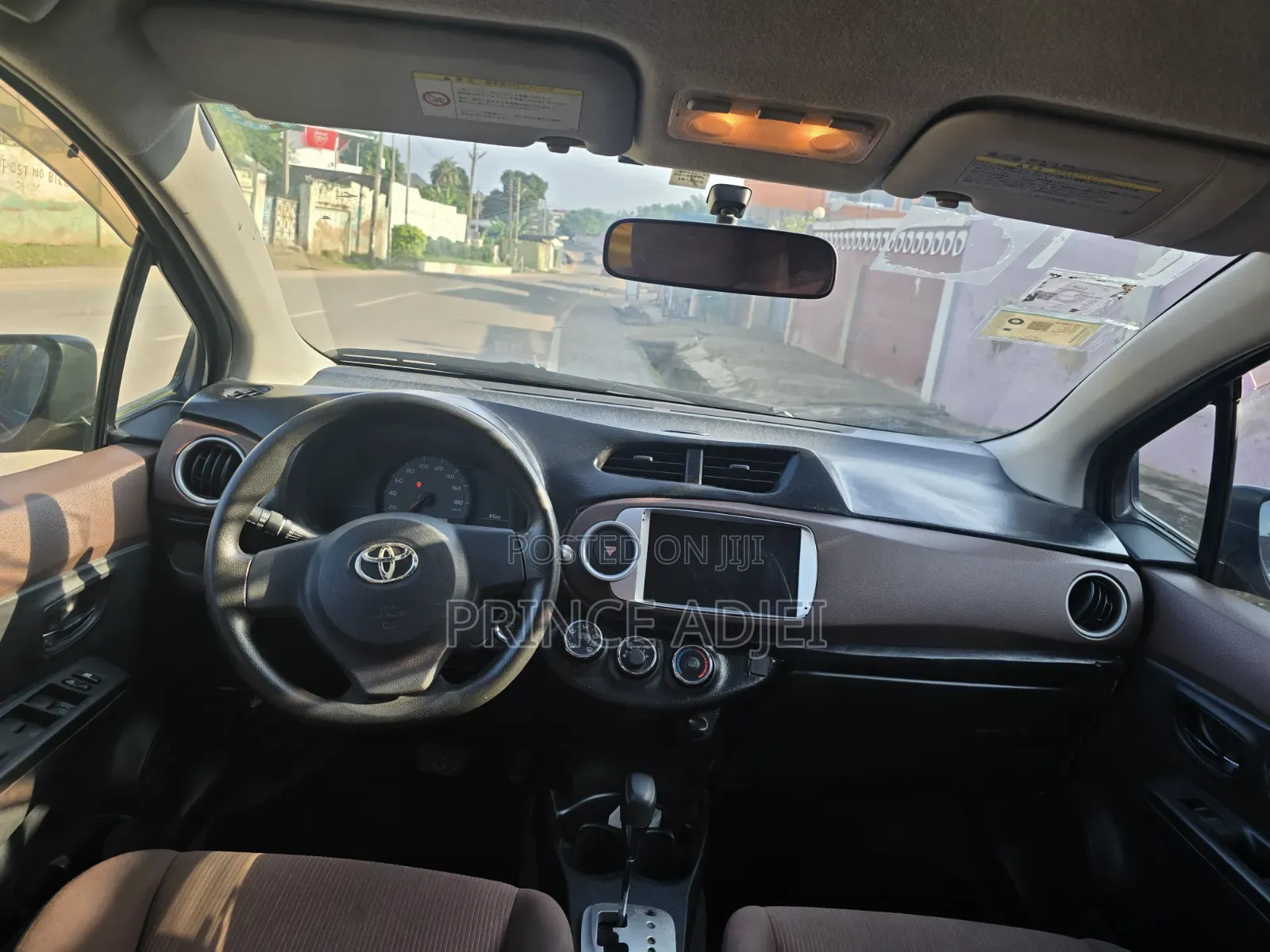 Toyota Vitz 2012 Brown