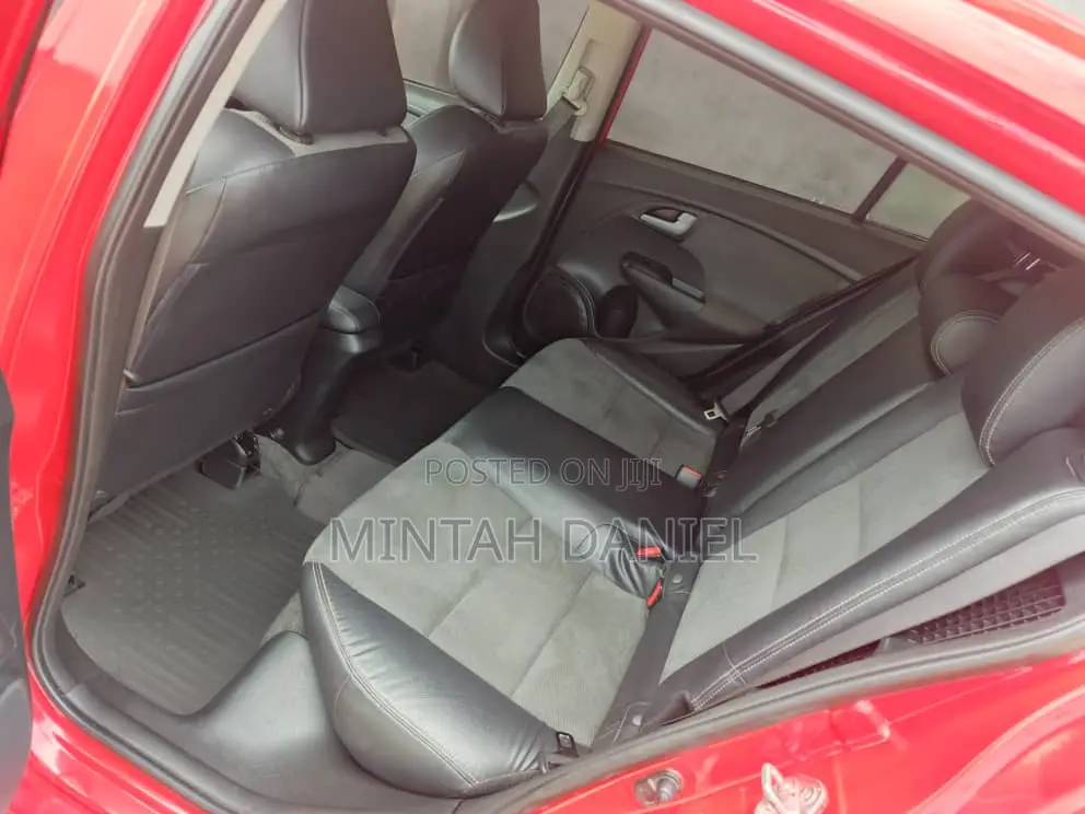 Honda Insight 2012 Red
