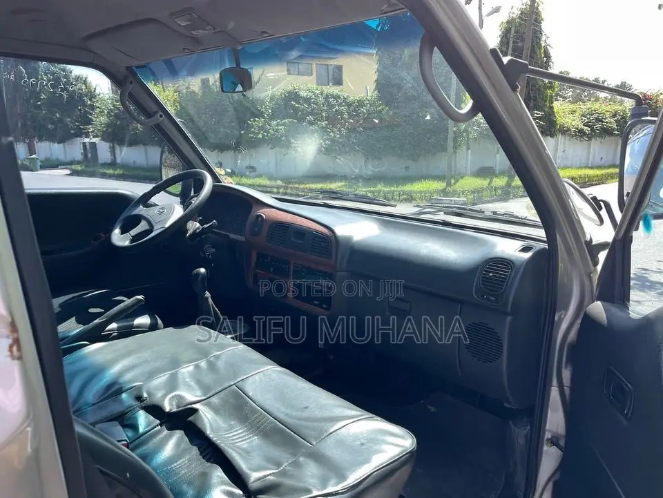 Hyundai H-100 2004 Grey