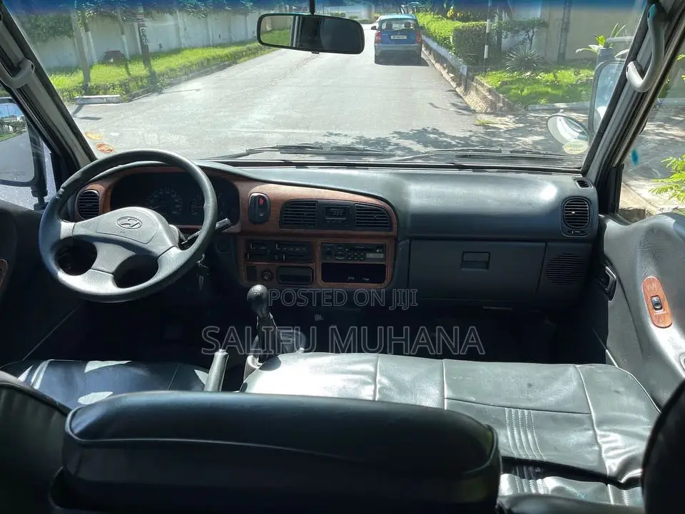 Hyundai H-100 2004 Grey