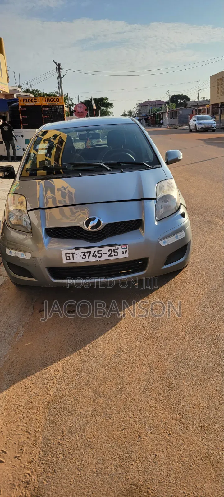 Toyota Vitz 2010 Green
