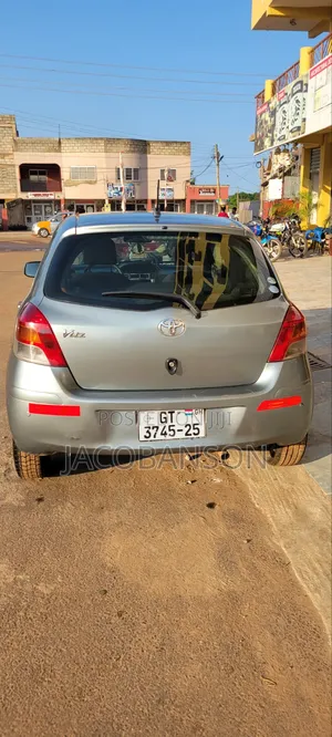Toyota Vitz 2010 Green
