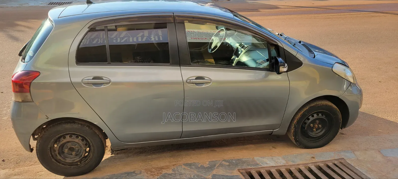 Toyota Vitz 2010 Green