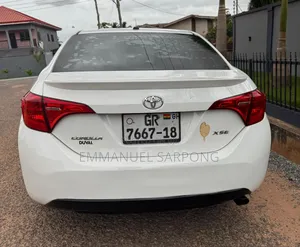 Toyota Corolla 2018 White