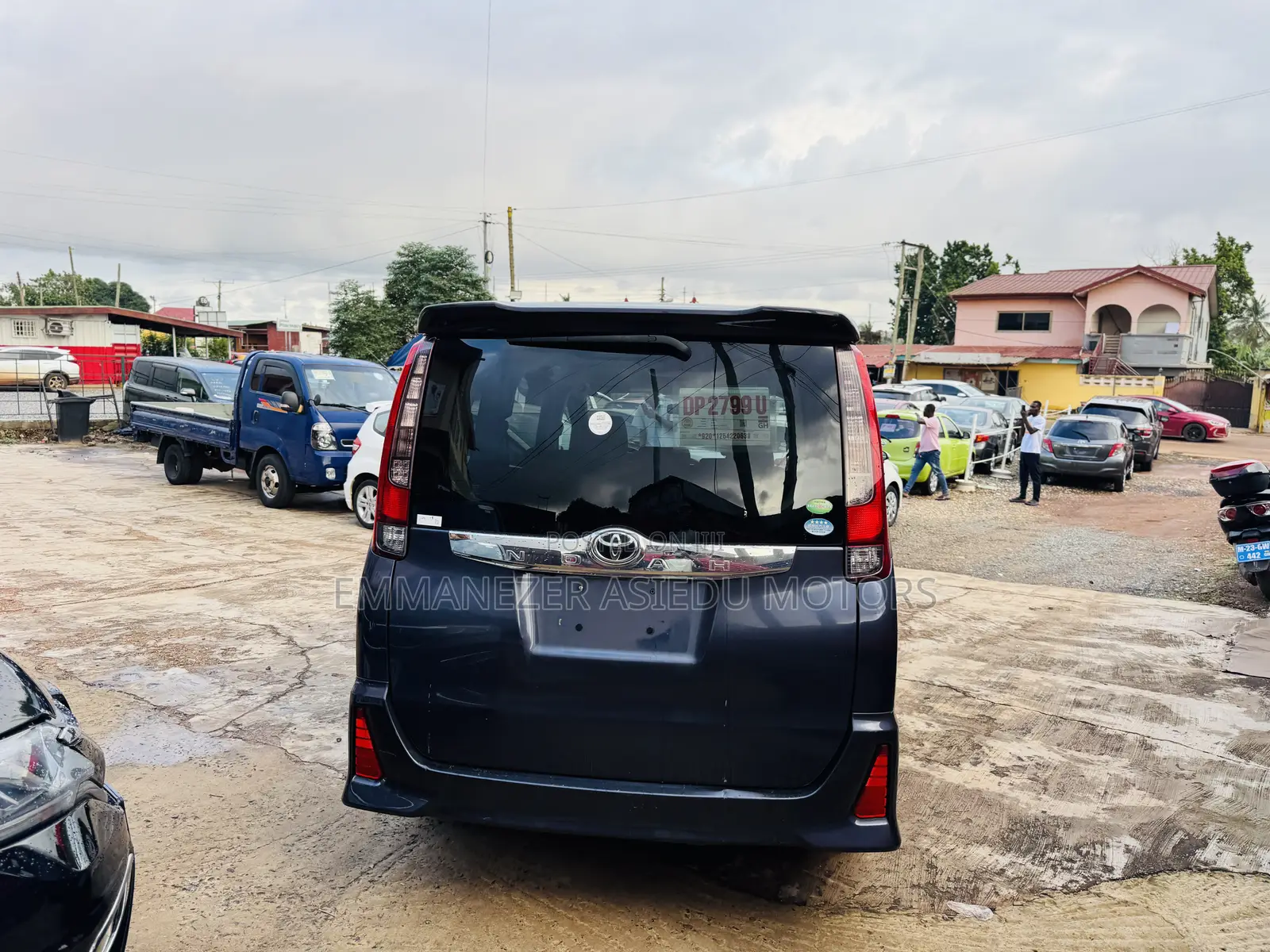 Toyota Voxy SV Premium 2014 Blue