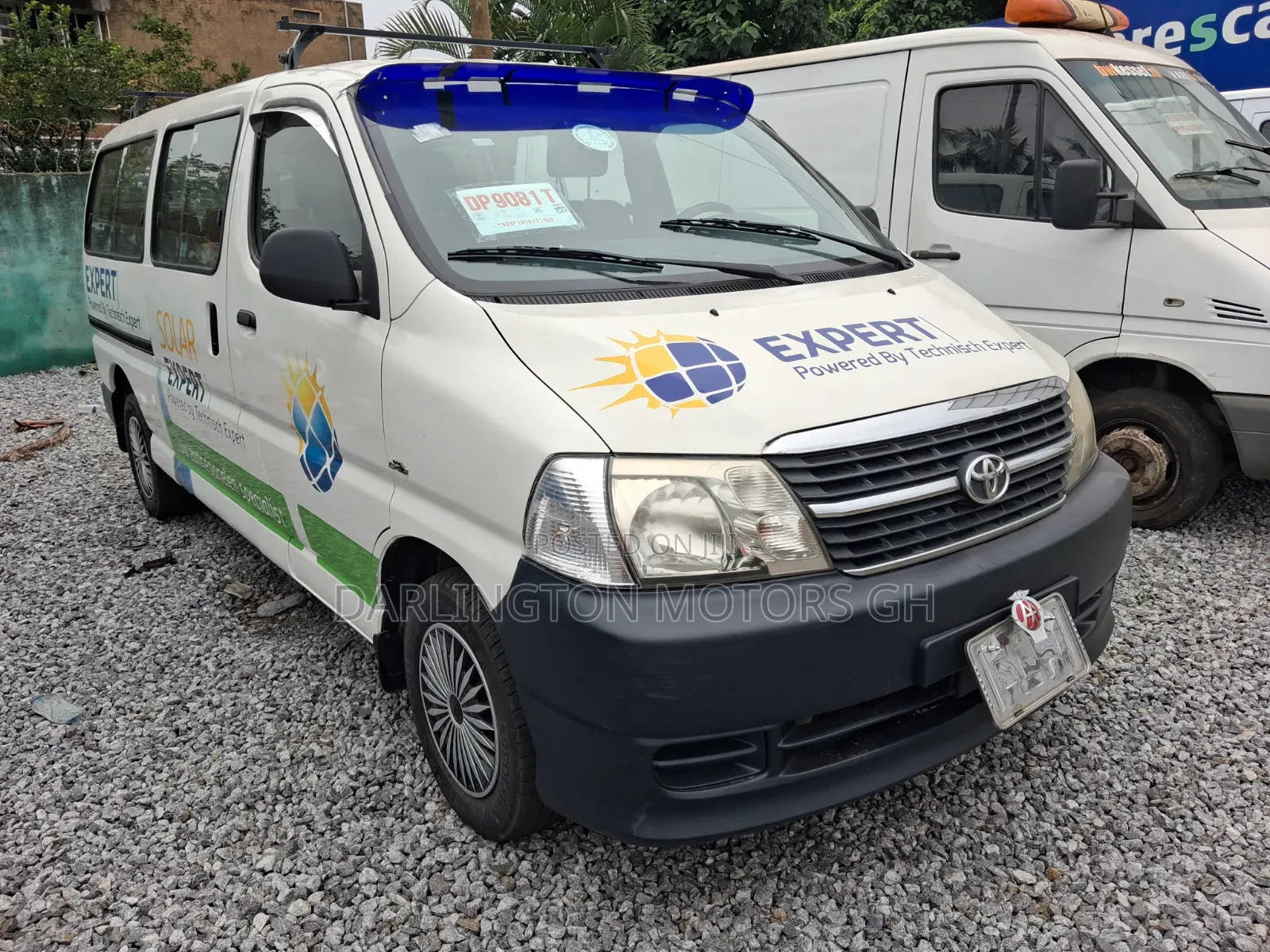 Toyota HiAce 2010 White
