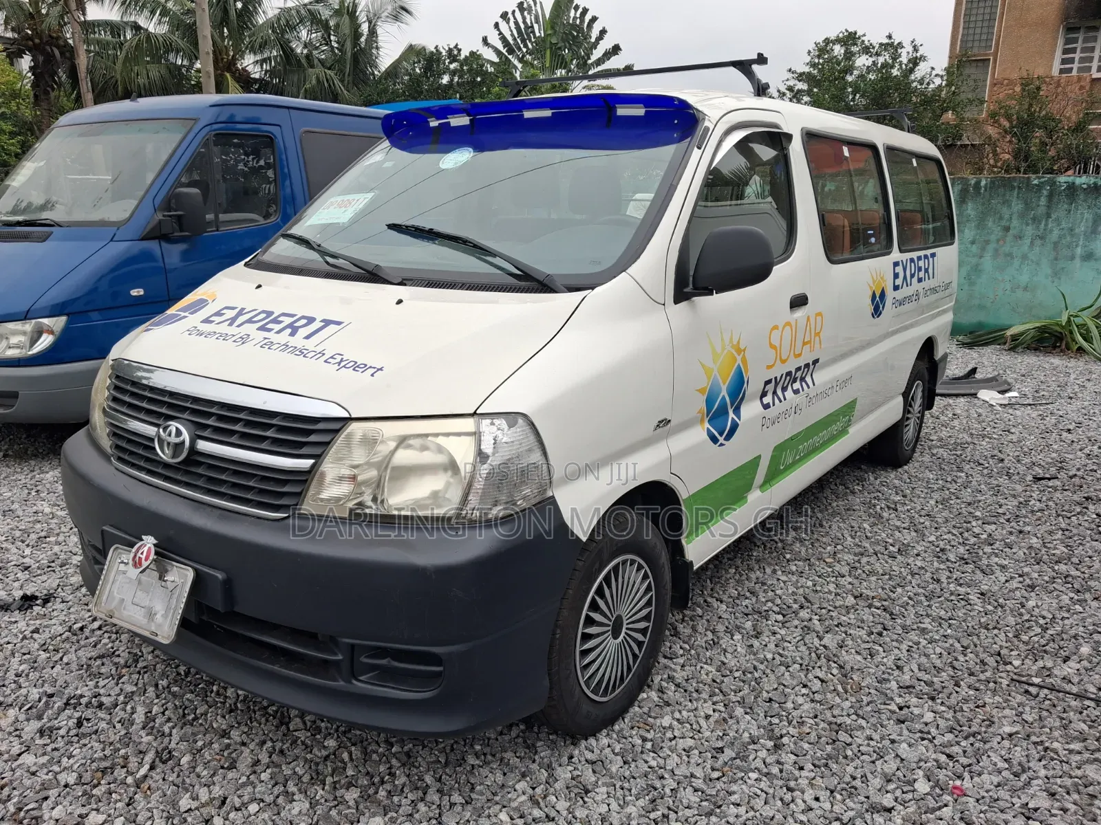 Toyota HiAce 2010 White