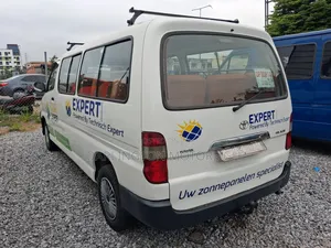 Toyota HiAce 2010 White