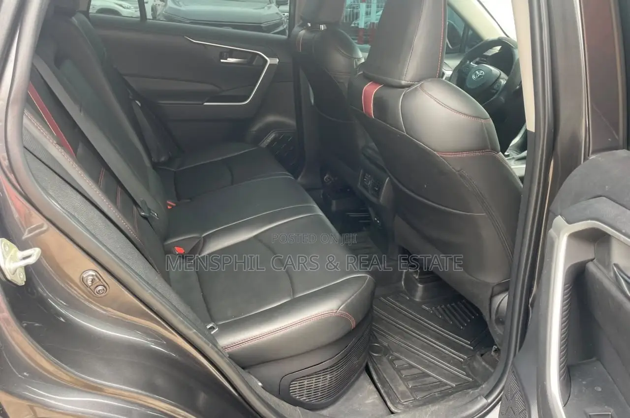 Toyota RAV4 XLE Premium 2022 Gray