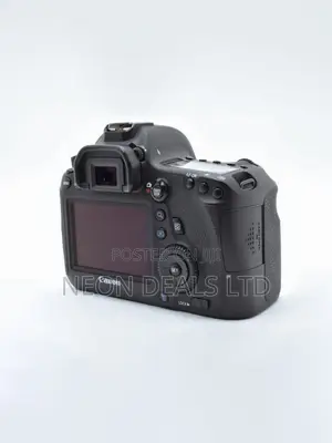95% New Canon 6d + Free Sd Card and Bag