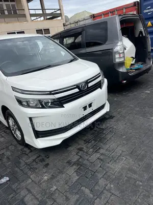 Toyota Voxy 2015 White