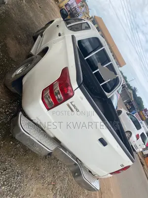 Mitsubishi L200 2016 White
